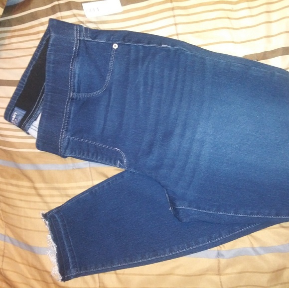 Old navy jeans - Picture 2 of 6